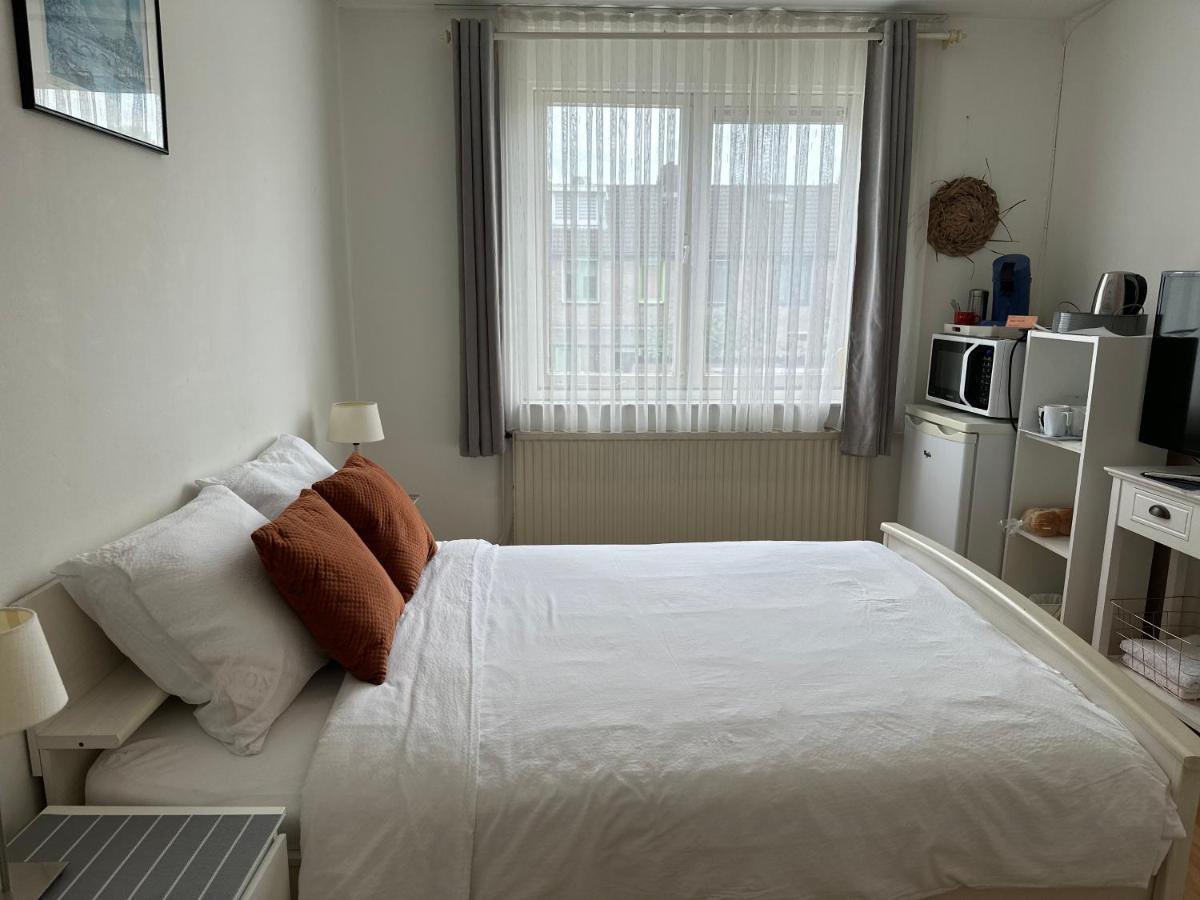 Room In Oss Bagian luar foto