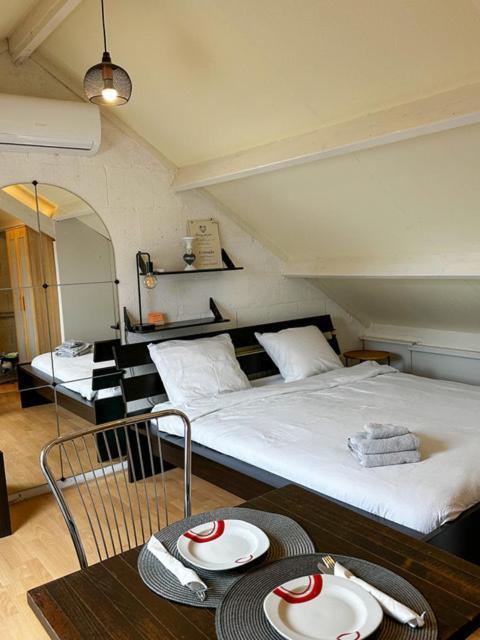 Room In Oss Bagian luar foto